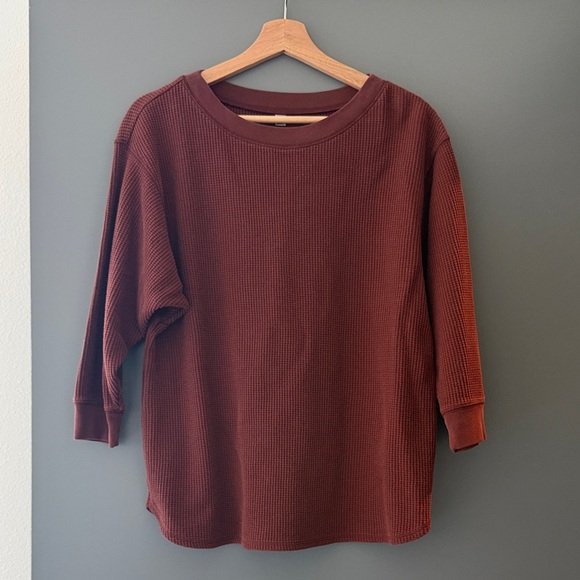 Uniqlo Sweaters - Uniqlo Rust Waffle Knit Long Sleeve Sweater